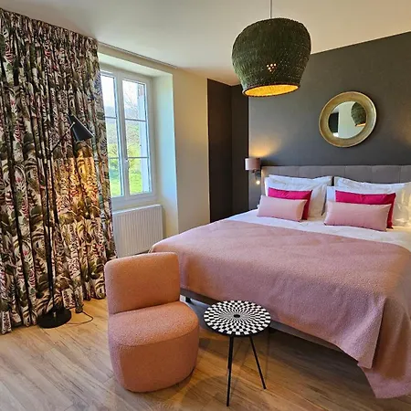 Cafe Bulle Oda ve Kahvaltı Jonquery