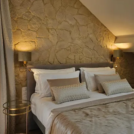 Cafe Bulle Bed & Breakfast