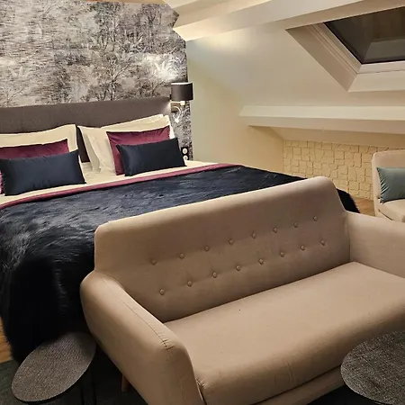Cafe Bulle Oda ve Kahvaltı Jonquery